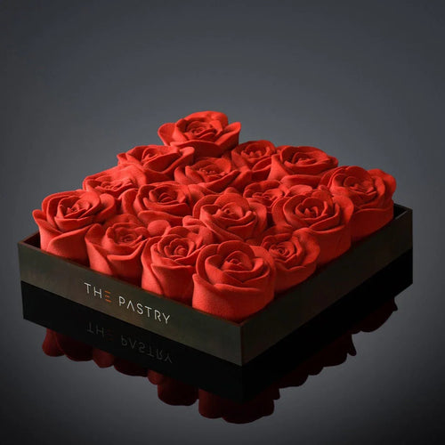 Rose cake raspberries & lychee