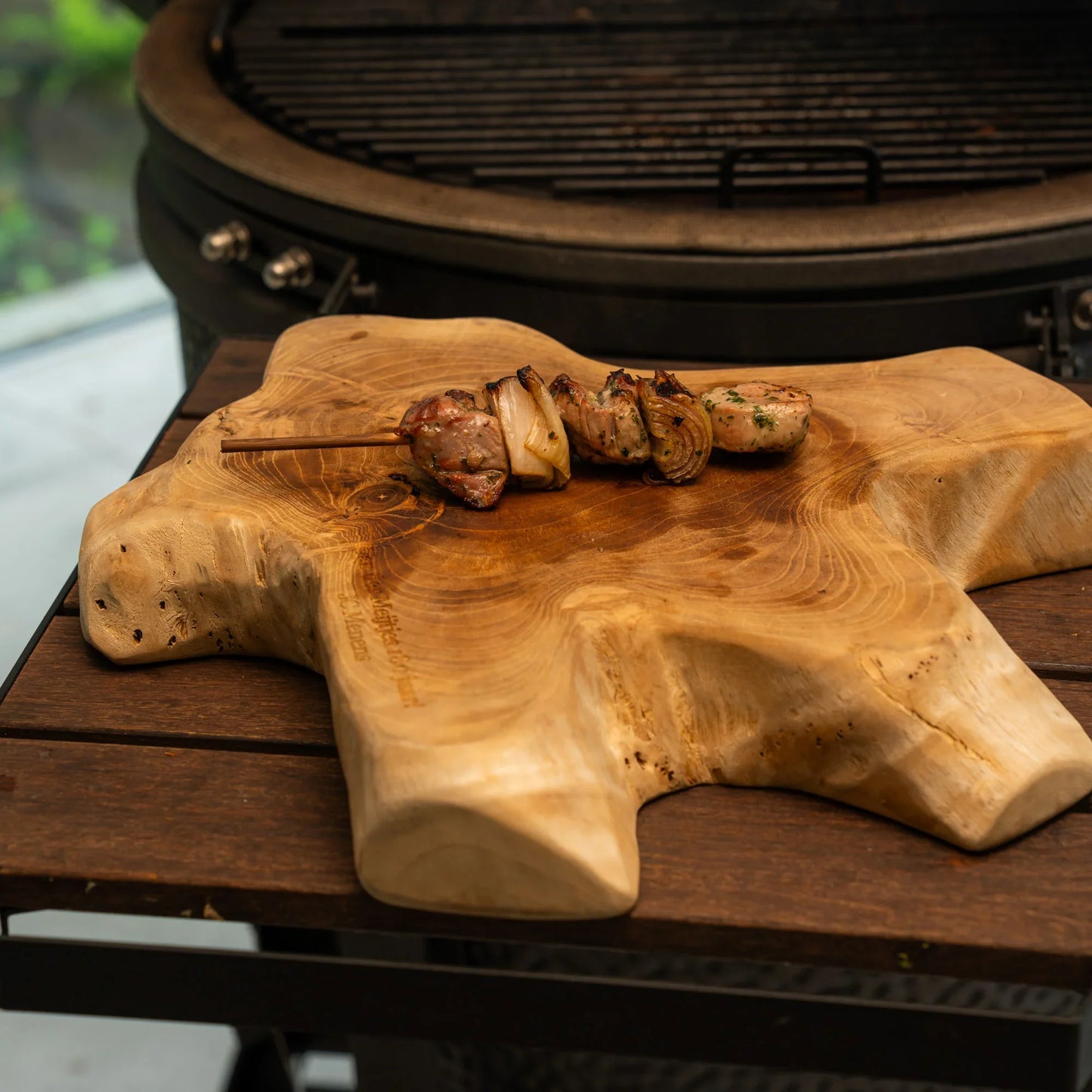 Lamb steak skewer with shallots