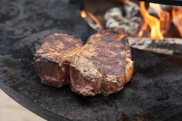 T-Bone Steak met bijgeleverde Schotse kruiden