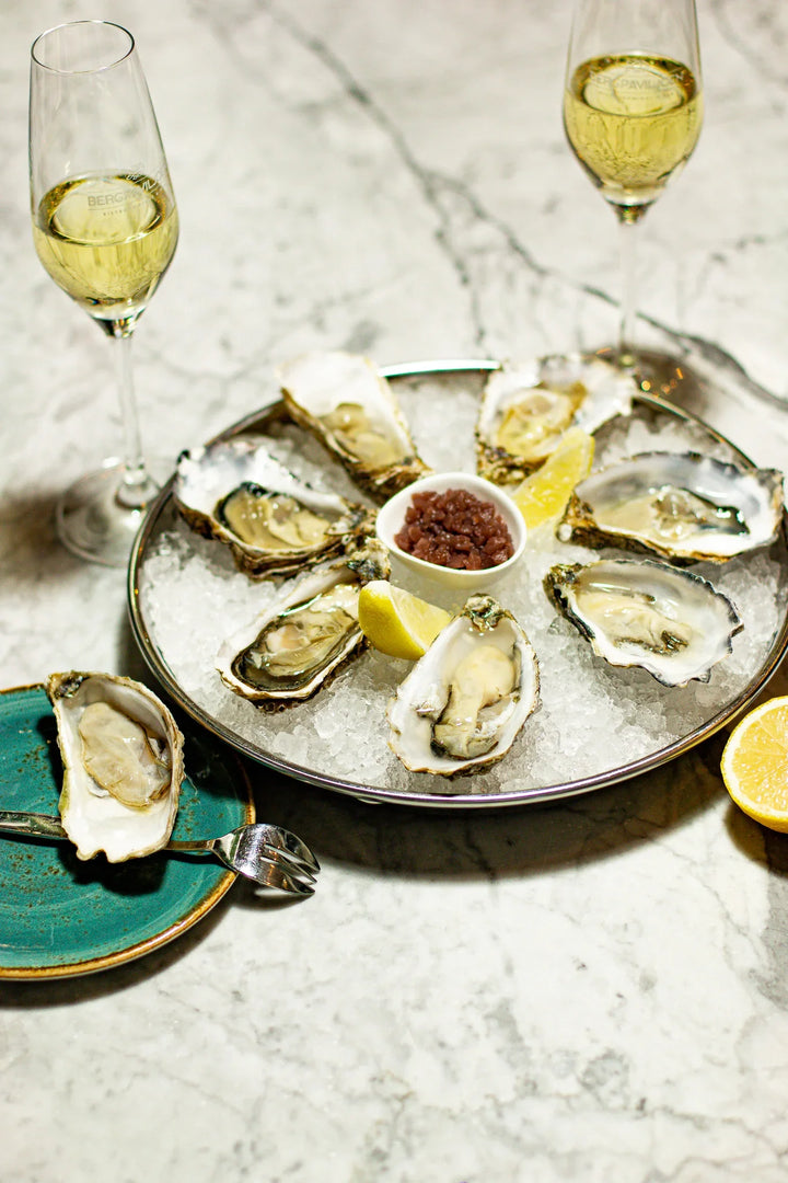 Oysters 6 pieces with oyster knife 