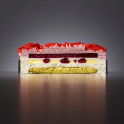 Rose cake raspberries & lychee 